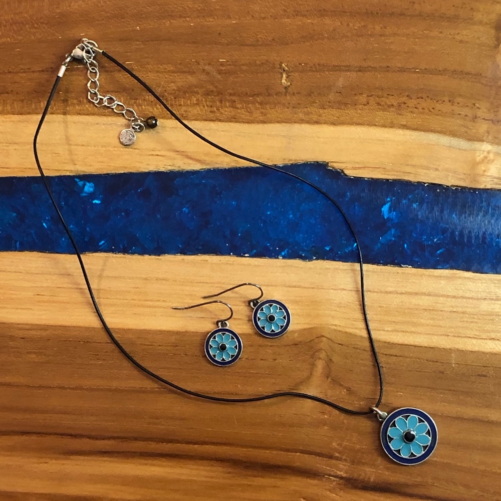 Flower Pendant Necklace & Earring Set